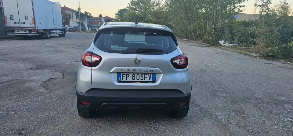 Renault Captur — foto 4