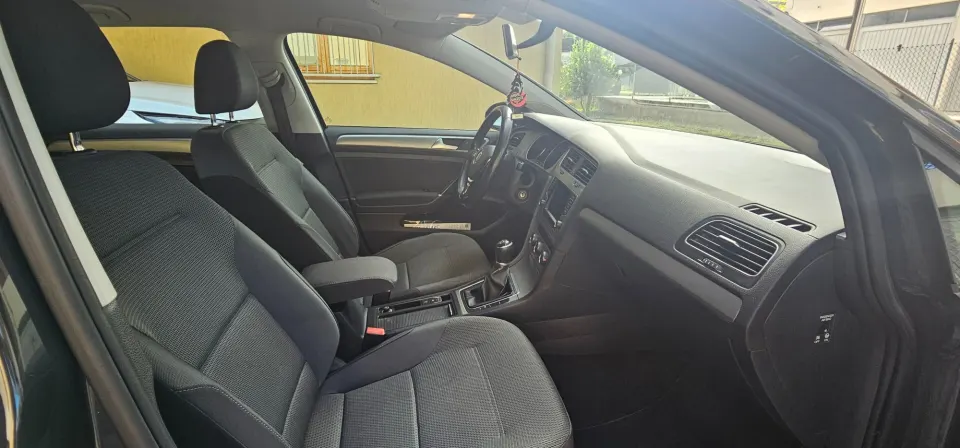 Volkswagen Golf — foto 17